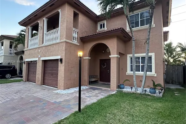 1240 NE 41ST PL