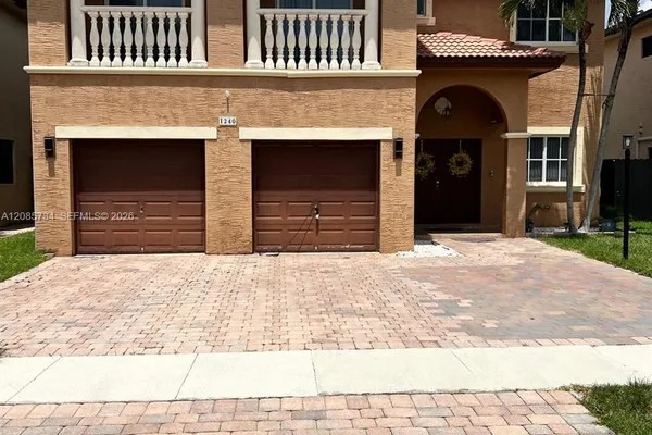 1240 NE 41ST PL