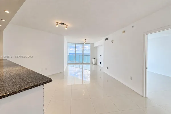 16699 COLLINS AVE 1610