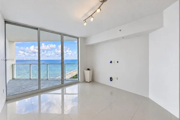 16699 COLLINS AVE 1610