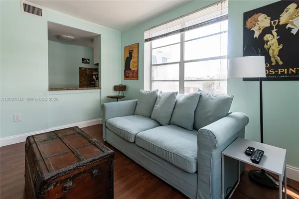 1460 OCEAN DR 309