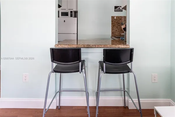 1460 OCEAN DR 309