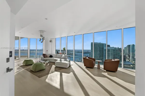 2020 N BAYSHORE DR 4302