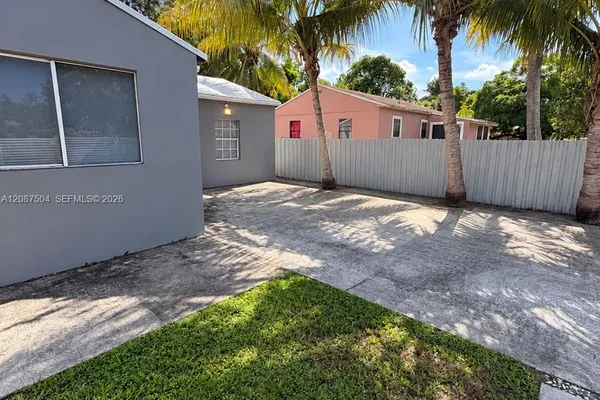 1418 NW 101ST ST