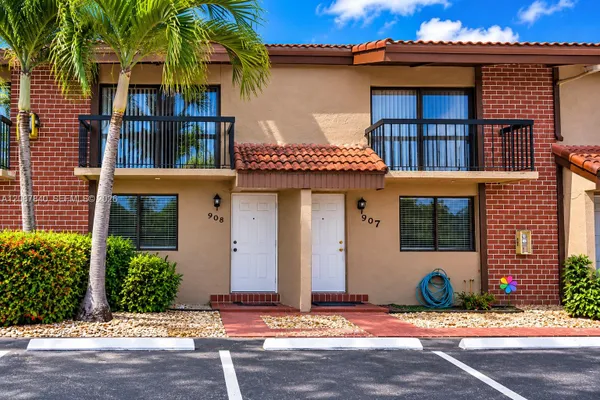 1909 SW 107TH AVE 907