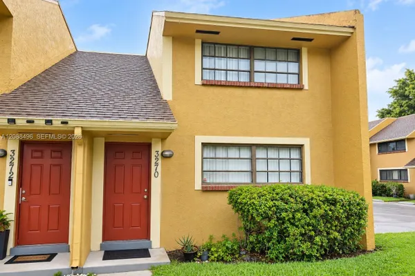 3270 N PINE ISLAND RD 307