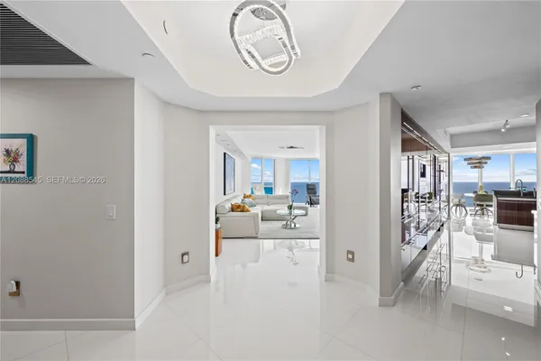 2711 S OCEAN DR 1902