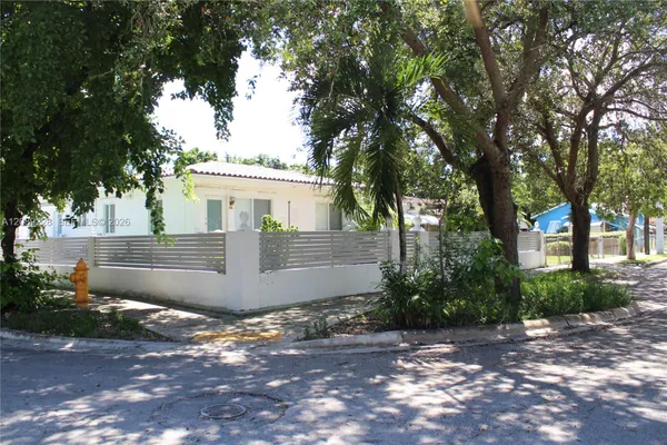 4141 NW 5TH AVE