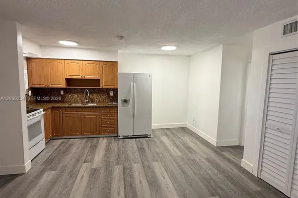 2385 NW 11TH ST C31