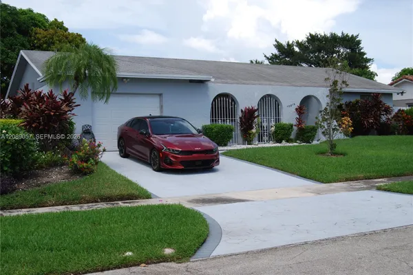 10815 SW 165TH TER