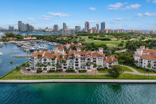 2412 FISHER ISLAND DR 5102