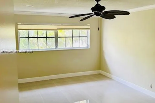 148 YACHT CLUB DR 7
