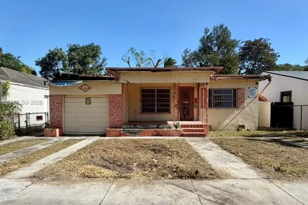 3233 NW 13TH AVE