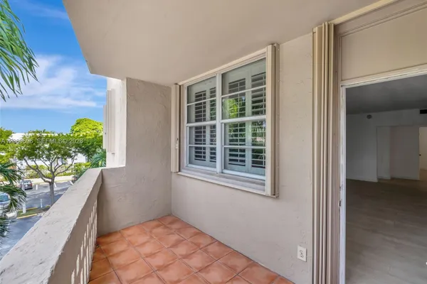 90 EDGEWATER DR 327