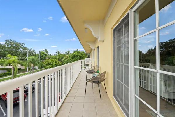 150 NE 15TH AVE 350