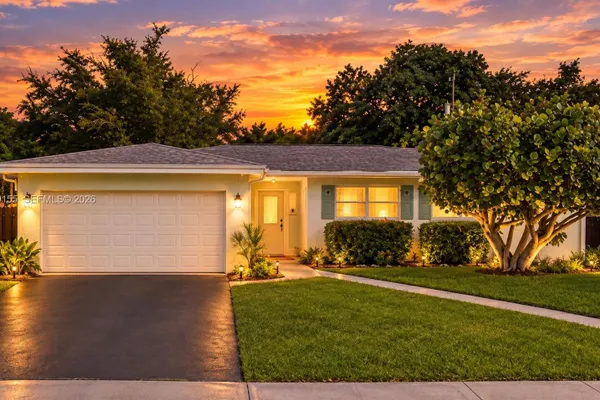 949 NW 9TH ST