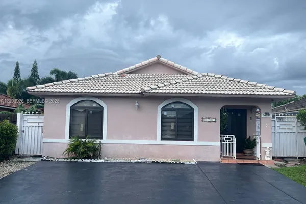 10071 NW 127 TER
