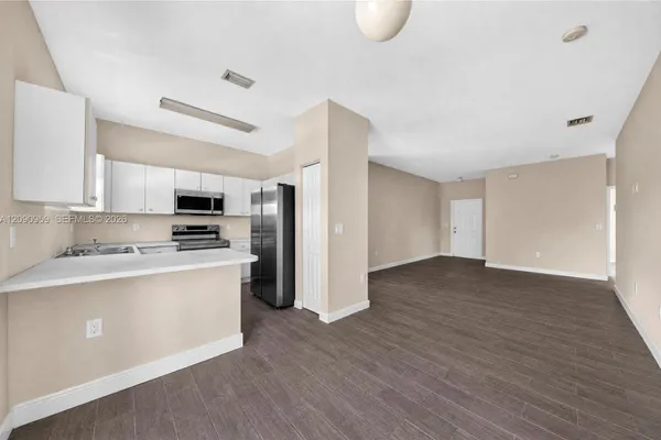 2665 NE 4TH ST 204