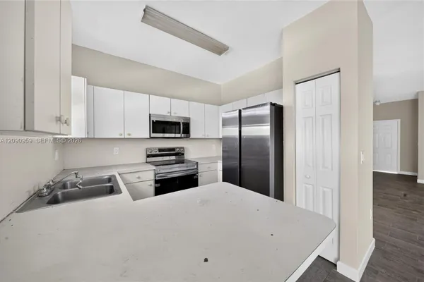 2665 NE 4TH ST 204