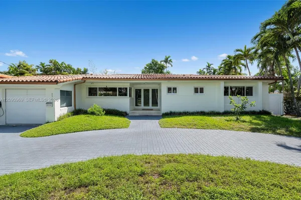 9217 BAY DR