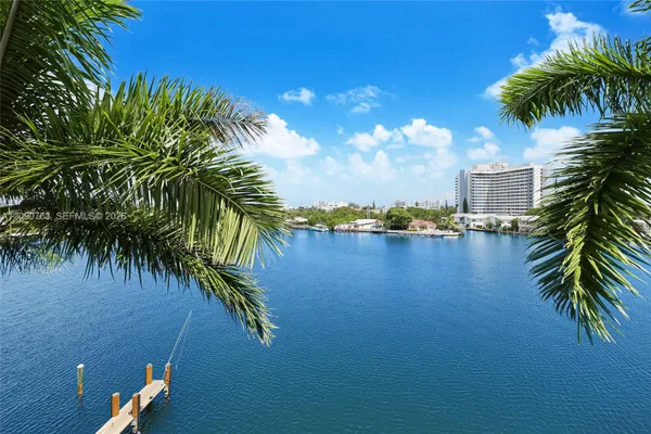 187/4 N SHORE DR 4
