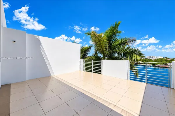 187/4 N SHORE DR 4