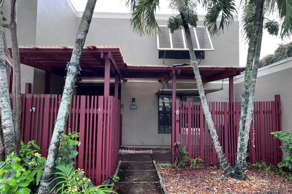 11010 CLUBHOUSE RD