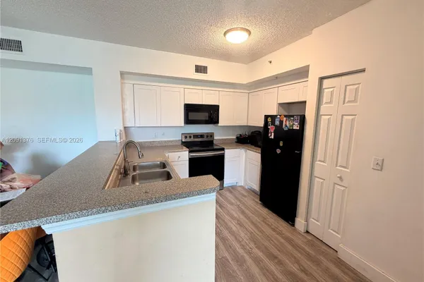 2360 E PRESERVE WAY 206