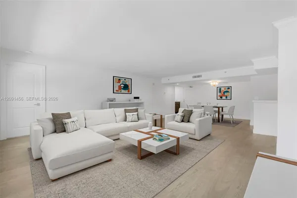 3200 PORT ROYALE DR 205