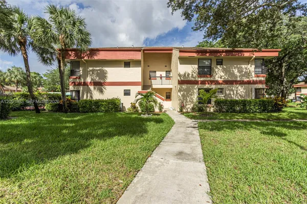 4161 CARAMBOLA CIR 2158