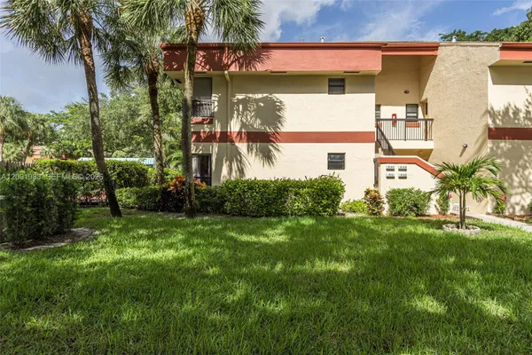 4161 CARAMBOLA CIR 2158