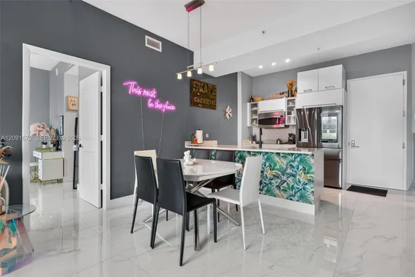 333 NE 24 ST 12