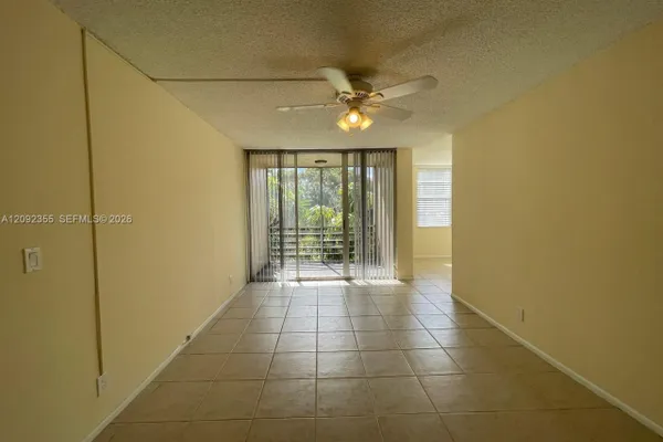 9431 LIVE OAK PL 203