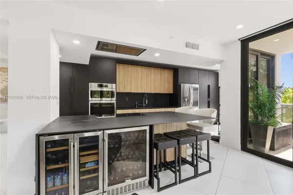 20281 E COUNTRY CLUB DR 307