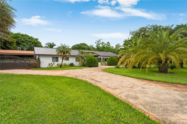 8700 SW 97TH TER
