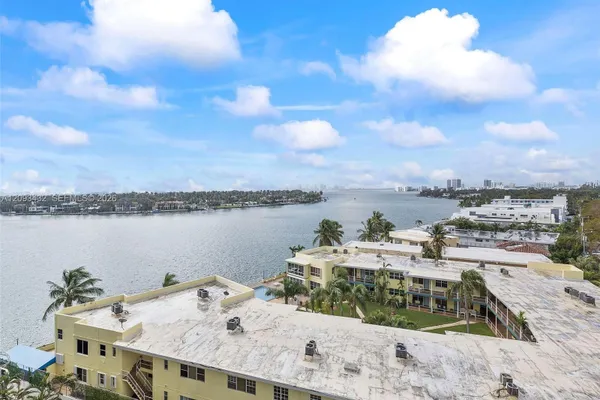 900 BAY DR 721