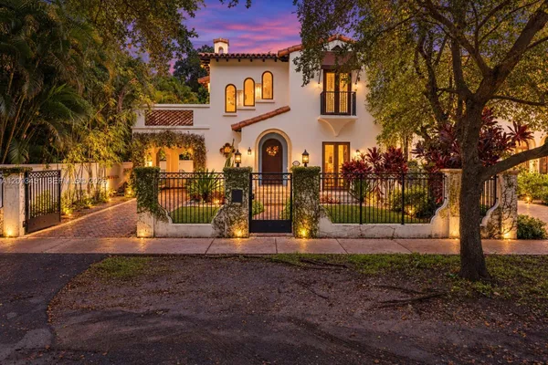 421 SARTO AVE