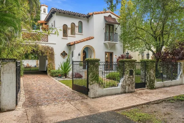421 SARTO AVE