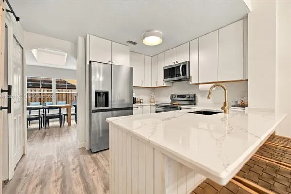 8531 NW 139TH TER 1406