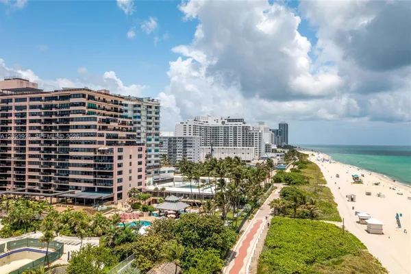 5225 COLLINS AVE 1114