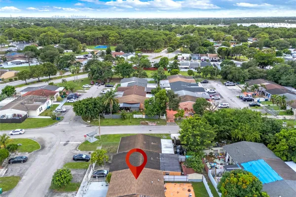 21466 NW 40TH CIR CT