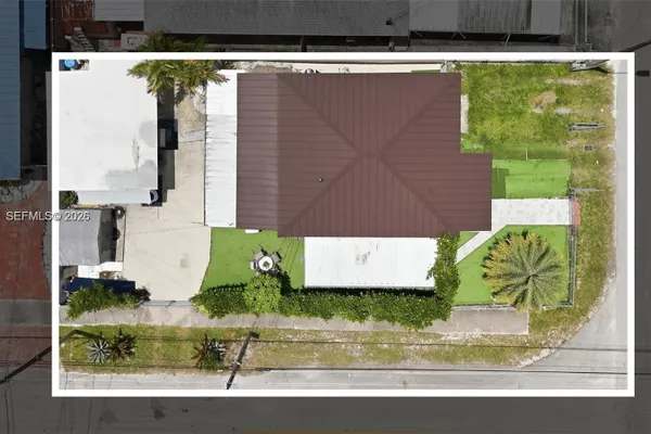 301 SW 36TH AVE