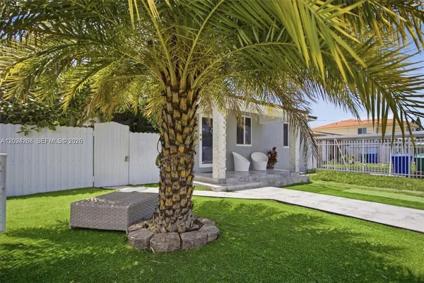 301 SW 36TH AVE