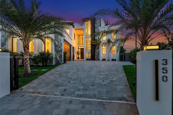 350 CIRCLE DR