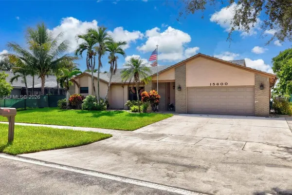 15600 HUNTRIDGE RD
