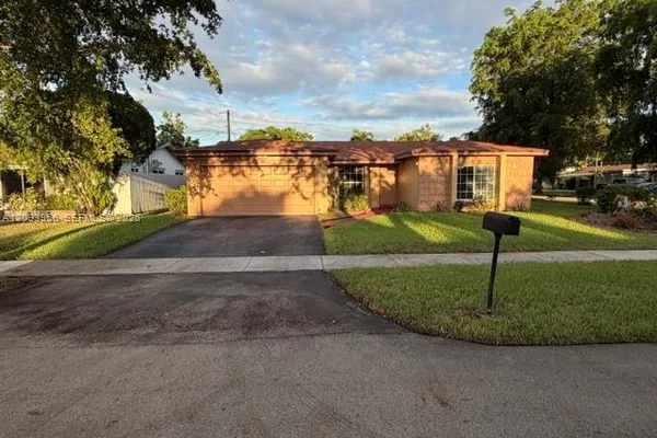 3405 GARNET RD