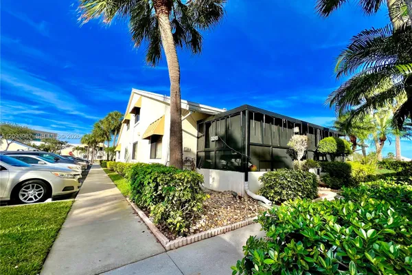 3318 NW 103RD AVE
