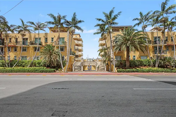 8888 COLLINS AVE 115