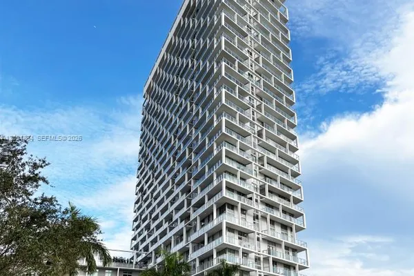 2000 METROPICA WAY 2109