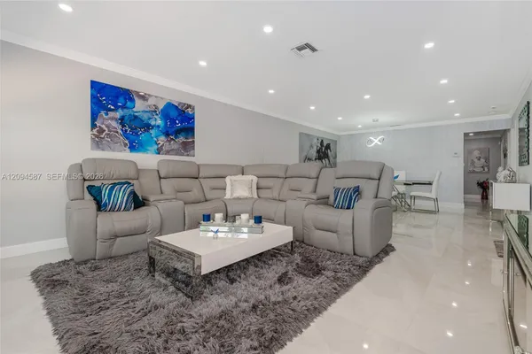 520 NW 46TH ST